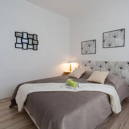 Les Huniers-4 By Interhome *