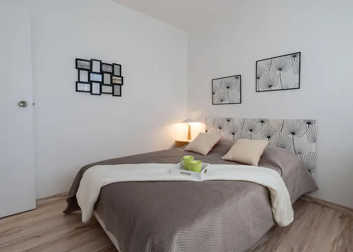 Les Huniers-4 By Interhome *